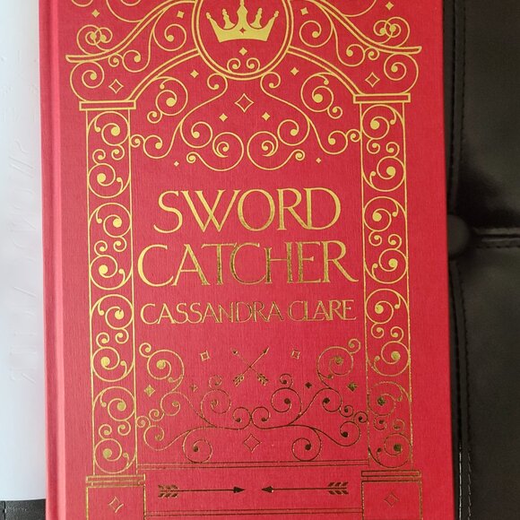 **NEW & SIGNED** Sword Catcher by Cassandra Clare, Fairyloot, Sprayed Edges - Picture 10 of 14